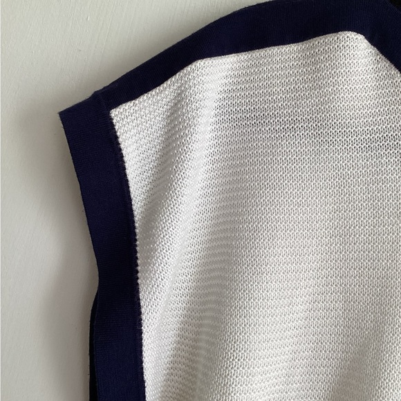 Belldini Sleeveless navy blue and white top in XL - Picture 5 of 5